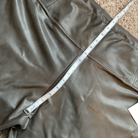 7 for Mankind Skinny Faux Leather - Picture 3 of 9